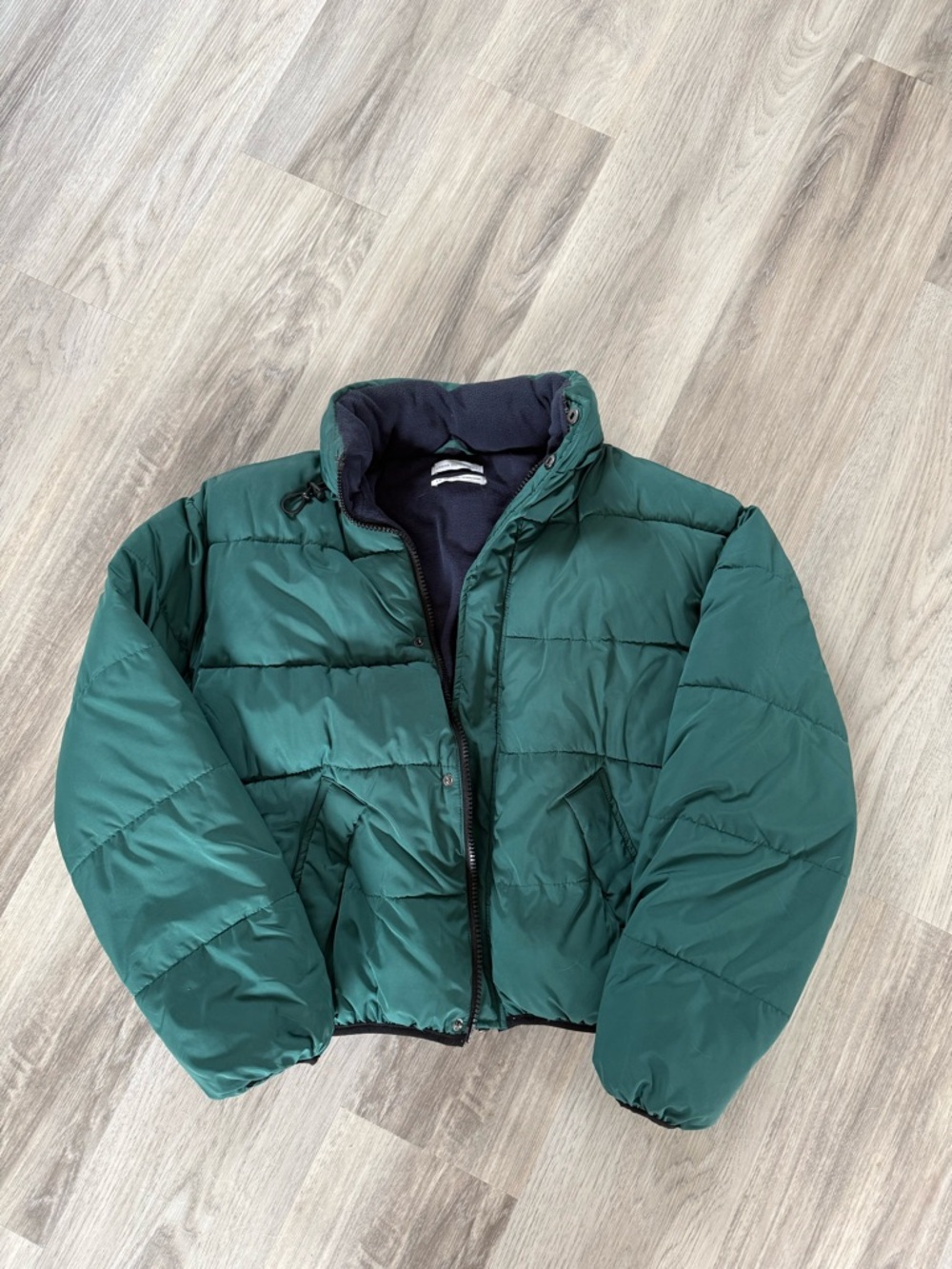 Urban Outfitters Green Cropped Puffer Jacket with Black Fleece Lining Size S